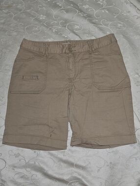 4/$20- St. John's Bay Tan Bermuda Shorts Petite